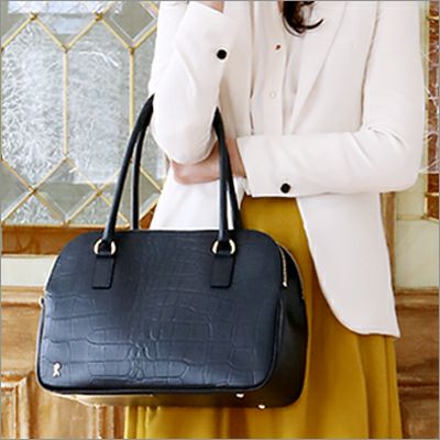 新品 ROBERTADICAMERINO スーツ 公式】ジャーダ・ロベルタディカメリーノ（Giada Roberta di Camerino